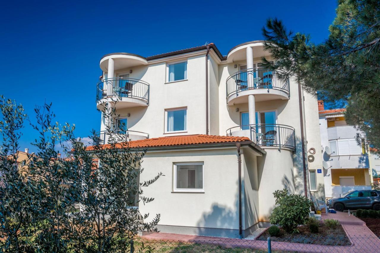 Pinia Apartment Medulin Exterior foto